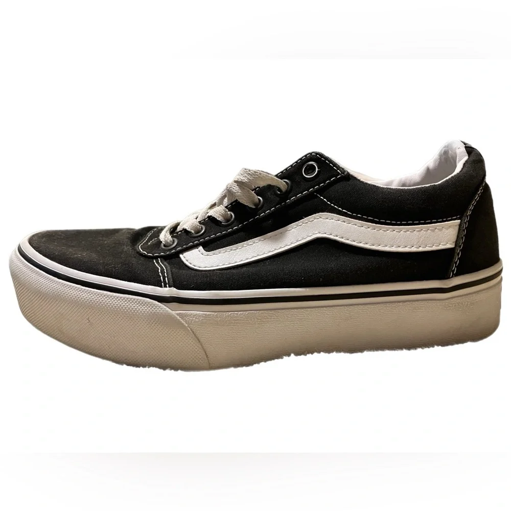 COPY - Vans Old Skool Sneakers - Women's Size 8 (Black with White Stripe) - Picture 2 of 5
